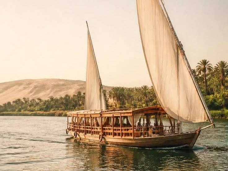 باخرة على النيل